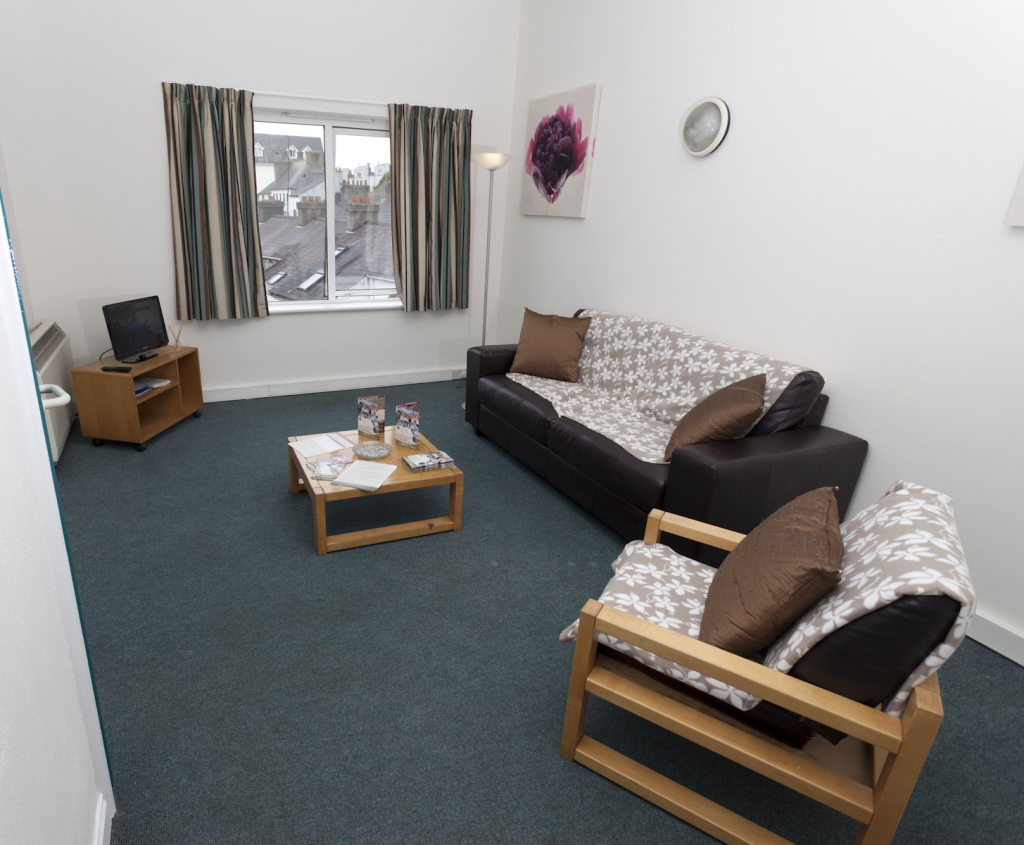 2026 CEC 50+ 愛爾蘭 科克熟齡遊學_ 學校宿舍-GLC 鉅霖 3