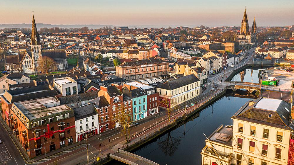 Cork 科克城市位置與特色