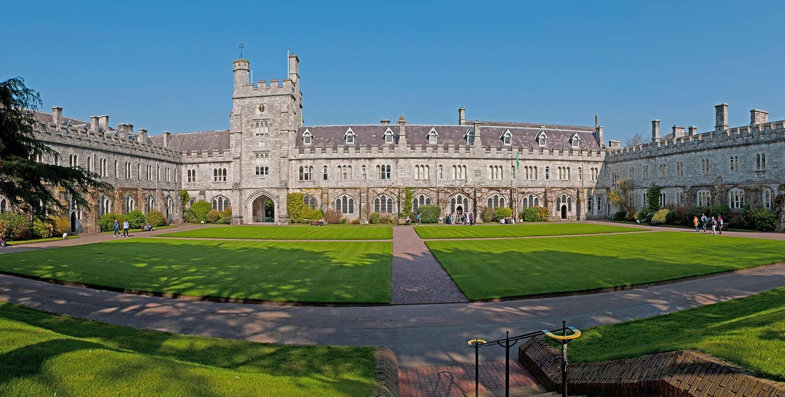 University College Cork 主校區與歷史建築 Quadrangle