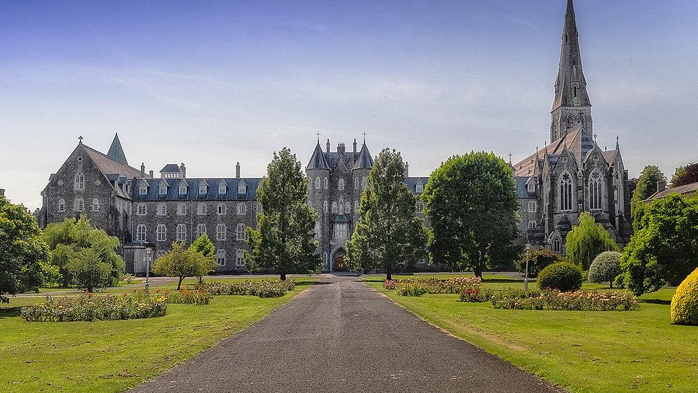 Maynooth University 梅努斯大學校園
